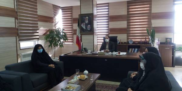 جمعی از بانوان شهرستان آشتیان با سرپرست فرمانداری شهرستان در نخستین روزهای کاری ملاقات نمودند.