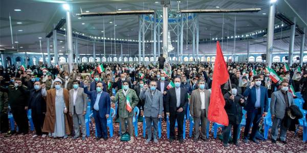 مراسم بزرگداشت ۹ دی باحضور استاندار مرکزی ،هادی فرماندار شهرستان اراک ومدیران استان و مردم ولایت مدار شهرستان درمحل مصلی بیت المقدس اراک برگزار شد