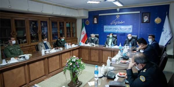 جلسه ستاد مديريت بيماري كرونا در استان مركزي به رياست اكرمي معاون سياسي،امنيتي و اجتماعي استاندار، با حضور سرپرست معاونت توسعه مديريت و منابع استانداري، مديران كل و مسئولين عضو و از طريق ويدئو كنفرانس با حضور فرمانداران و برخي مديران برگزار شد.