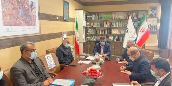 جلسه بررسی طرح های سرمایه گذاری شهرداری های خنداب و آشتیان