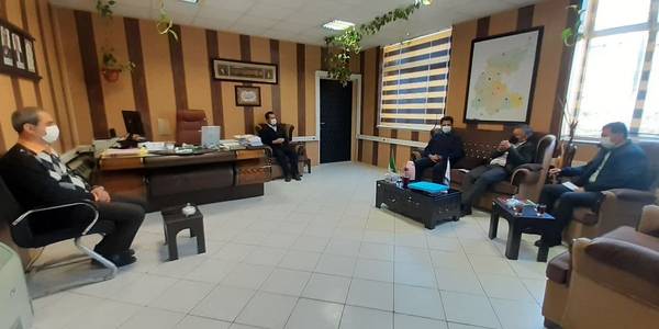 نشست مدیرکل دفتر امور روستایی و شوراها با معاون مدیرعامل شرکت گاز استان درخصوص توسعه شبکه گاز رسانی در روستاهای استان