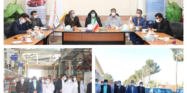 اکرمی معاون سیاسی ، امنیتی و اجتماعی استاندار مرکزی به همراه آذری سرپرست دفتر سیاسی ، انتخابات و تقسیمات کشوری ، الیاسی سرپرست فرمانداری ویژه شهرستان ساوه ، مدیران کل تعاون ، کار و رفاه اجتماعی و تامین اجتماعی و جمعی از مدیران شهرستانی با حضور در واحد تولیدی بن رو وابسته به گروه خودرو سازی سایپا از نزدیک با مشکلات صنعتگران و کارگران آشنا شدند.