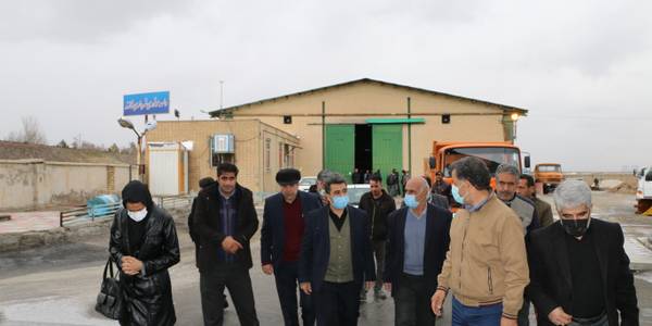 بازدید میدانی دکتر رمضانی فرماندار شهرستان شازند از واحد خدمات موتوری شهرداری شازند