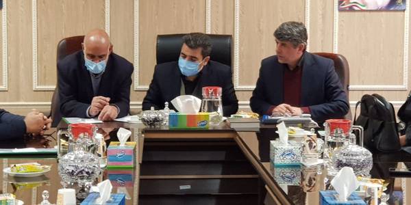 برگزاری جلسه ونشست صمیمی شهردار و اعضای شورای اسلامی و کارکنان شهرداری شازند با دکتر رمضانی فرماندارشهرستان شازند