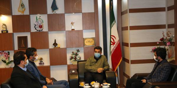 دیدار و نشست سرپرست شهرداری و اعضای شورای اسلامی شهرمهاجران با فرماندار شهرستان شازند