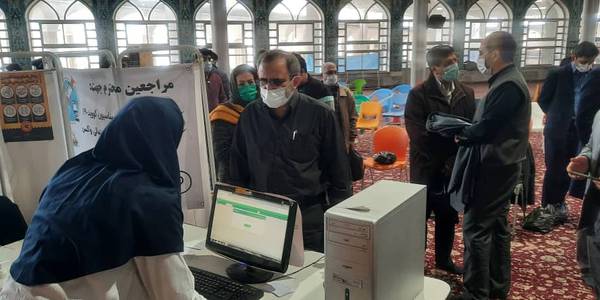 استاندار مرکزی دز سوم واکسن کرونا را دریافت کرد-استاندار: واکسن پاستوکووک یکی از بهترین واکسن‌های جهان است