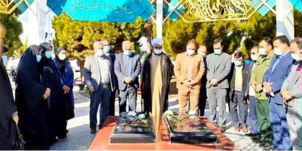 گلباران مزار مطهر دو شهید گمنام شهرمامونیه و ادای احترام به مقام شامخ شهدای آسیابک