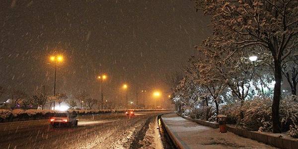 مسئولان همواره در کنار مردم هستند، همشهریان قبل از سفر با توجه به هشدارها و توصیه‌های پلیس راه و هواشناسی تجهیزات ایمنی لازم به همراه داشته باشند