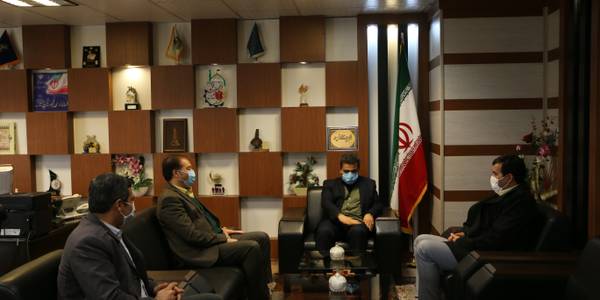 دیدار و نشست حسینی مدیرکل بیمه تامین اجتماعی استان مرکزی با فرماندار شهرستان شازند