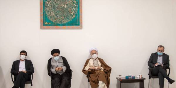 نشست شوراي فرهنگ عمومي استان مركزي با حضور نماينده ولي فقيه در استان و امام جمعه اراك،استاندار ، معاون سياسي،امنيتي و اجتماعي استاندار،رئيس كل دادگستري استان،فرمانده انتظامي،مديران و مسئولين مربوطه برگزار شد