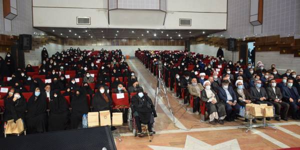 حضور دکتر مخلص الائمه استاندار مرکزی در همایش تکریم مادران و همسران شهدا در فرهنگسرای اندیشه شهرستان محلات