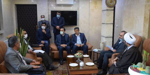 ملاقات مردمی تعدادی از همشهریان و سرمایه گذاران شهرستان محلات با دکتر مخلص الائمه استاندار مرکزی