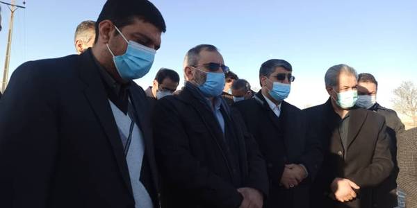 استاندار مرکزی در بازدید امامزاده محمد عابد مشهد میقان