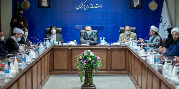 نشست استاندار و معاونین استاندار مرکزی با  اعضای بنیاد غدیر استان .