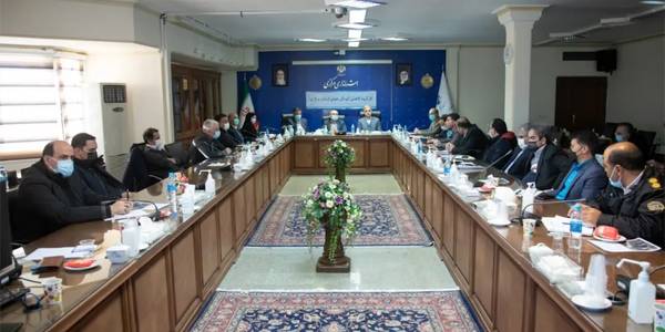 استاندار مرکزی، نباید مردم را بیش از حد نگران کرد و جامعه را بیش از حد ملتهب کرد و البته متاسفانه جایی نبوده که حضور یابم و رفع آلودگی هوا مطالبه نشود.