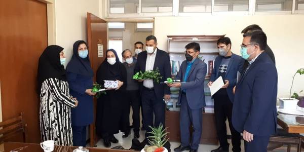 باحضور معاونان فرماندار از بانوان شاغل در فرمانداری و بخشداری مرکزی شهرستان اراک تجلیل شد