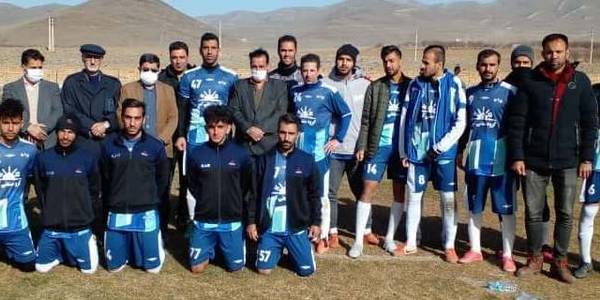 بازدید فرماندار ازدیدار فوتبال وحدت خنداب و فراهان به میزبانی مجموعه ورزشی شهدای شهر خنداب