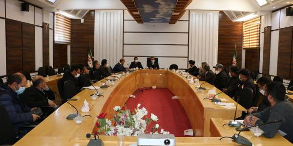 جلسه بررسی مشکلات روستاهای سربند، سفید آب و دارستان