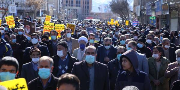 امروز جمعه ۸ بهمن ماه ۱۴۰۰ راهپیمایی نمازگزاران اراک در حمایت از مردم یمن