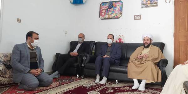 ديدار  فراهانی سرپرست فرمانداری شهرستان آشتیان با خانواده هاي مددجو تحت پوشش كميته امداد امام خميني(ره) در شهر آشتیان