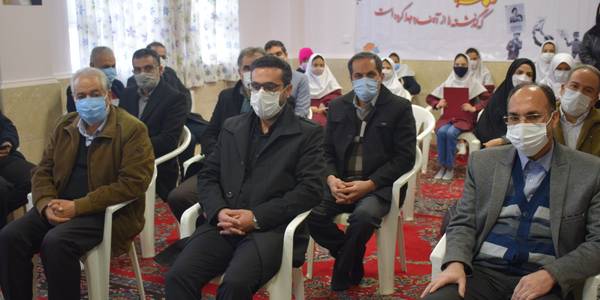 مراسم گلبانگ زنگ انقلاب همزمان با آعاز دهه مبارک فجر با حضور ناظری فرماندار شهرستان محلات برگزار گردید.