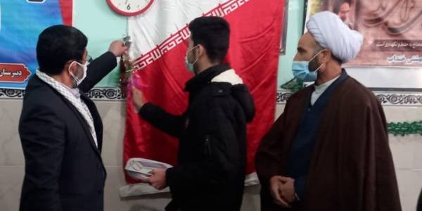 نواخته شدن گلبانگ انقلاب در مدارس شهرستان خنداب