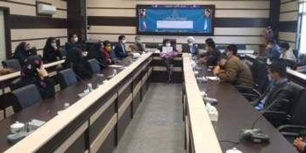 نشست دانش آموزی گازری،سرپرست فرمانداری خنداب در دومین روز دهه مبارک فجر