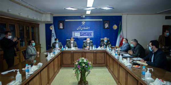 قرارگاه پدافند شیمایی استان به ریاست استاندار مرکزی با حضور جانشین قرارگاه پدافند شیمیایی کشور، معاون سیاسی، امنیتی و اجتماعی استاندار و اعضای مربوطه برگزار شد.