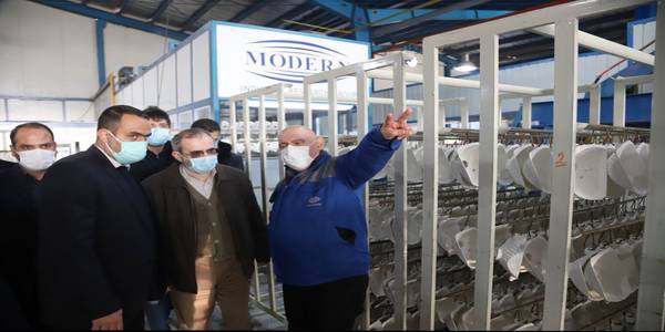 سنگر تولید بنیه دفاع اقتصادی کشور است