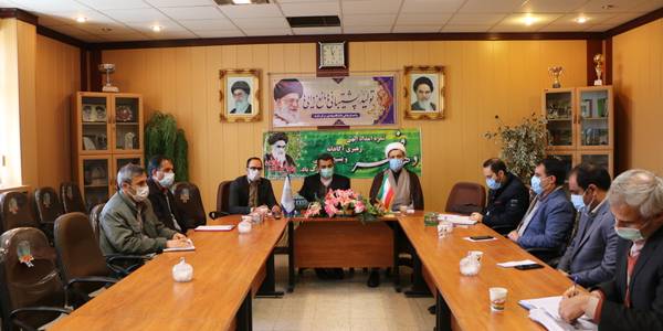 کمیسیون دانشجویی شهرستان به ریاست دکتر یحیی رمضانی فرماندارشهرستان شازند در محل دانشگاه پیام برگزارشد