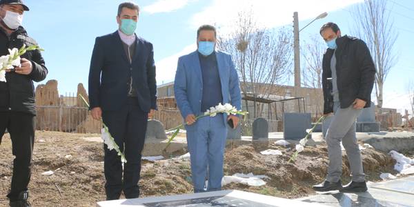 قبور مطهر شهدا در روستای علی آباد گلباران شد