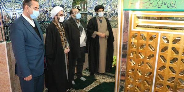 با حضور جمعی از مسئولان مراسم غبار روبی از مرقد مطهر امامزاده بی بی ستین شهر تفرش انجام شد.