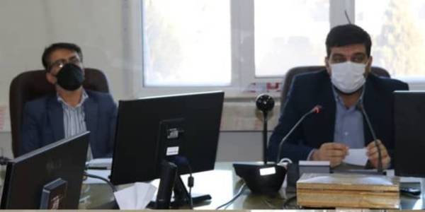 نشست صمیمی تشکل‌های مختلف تعاونی‌های روستایی شهرستان  با فرماندار و معاونین فرماندار اراک سه شنبه نوزدهم بهمن ماه در سالن جلسات فرمانداری شهرستان اراک برگزار گردید.