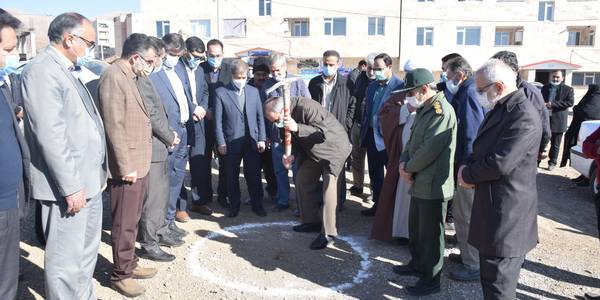 کلنگ زنی فاز دوم مسکن محرومین در کوی امام رضا(ع) با حضور دکتر مخلص الائمه استاندار مرکزی