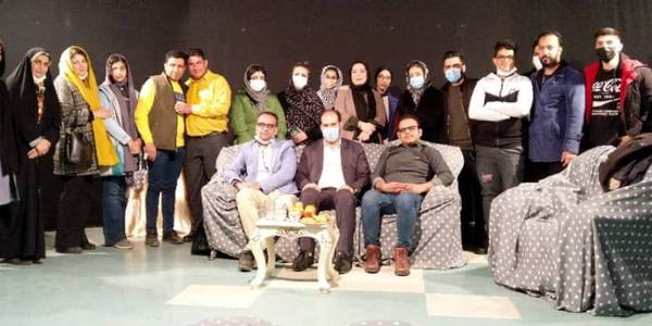 🪑حضور فرماندار  شهرستان دلیجان در  اجرای گروه بازی با نمایش "دروغ "