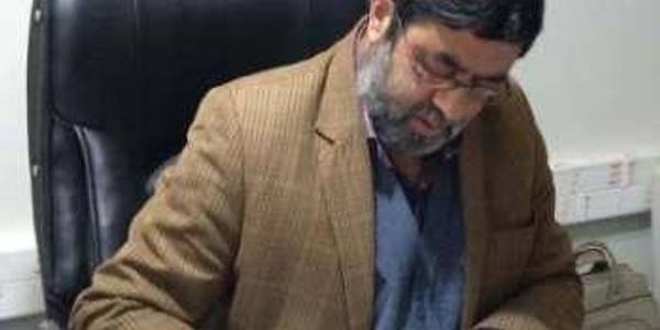 مجید گازری سرپرست فرمانداری شهرستان خنداب با صدور پیامی از حضور حماسی مردم ولایت مدار شهرستان خنداب در راهپیمایی یوم الله 22 بهمن تقدیر نمود. فرماندار در قسمتی از پیام خود عنوان داشته: