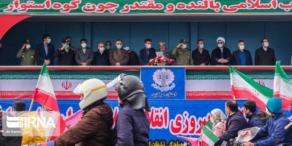 حضور معاون سياسي ، امنيتي و اجتماعي استاندار مركزي به همراه مسئولين ارشد استان و وزير اسبق امور خارجه در آيين گراميداشت سالگرد پيروزي انقلاب اسلامي ايران و راهپيمايي نمادين خودرويي و موتوري در اراك