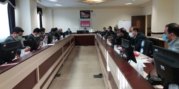 جلسه ستاد تسهيل و رفع موانع توليد استان مركزي با حضور میرزا خانی سرپرست معاونت هماهنگي امور اقتصادي استاندار ، مديران كل اقتصادي ، مسئولين مربوطه و برخي توليدكنندگان برگزار شد.