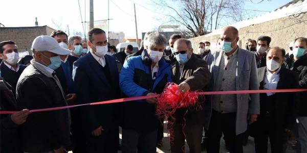 افتتاح ۴۴ طرح بهسازی شبکه برق روستای طاد و ۱۳ روستای شهرستان تفرش بصورت همزمان در روستای طاد