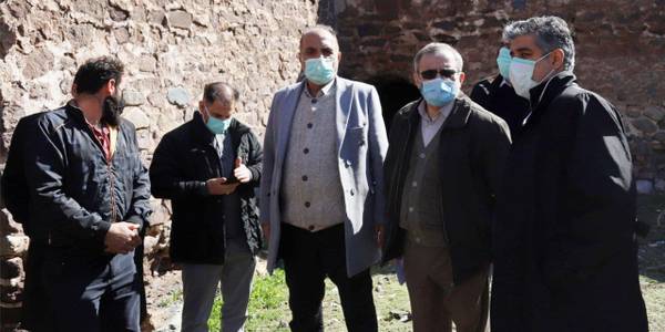 بازدید مسئولین استان از کاروانسرای شاه‌‌ عباسی روستای خانک