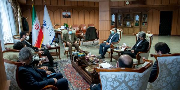 دیدار مشاور وزیر صمت و مدیرکل حوزه وزارتی صمت با استانداری مرکزی و سرپرست معاونت هماهنگی امور اقتصادی