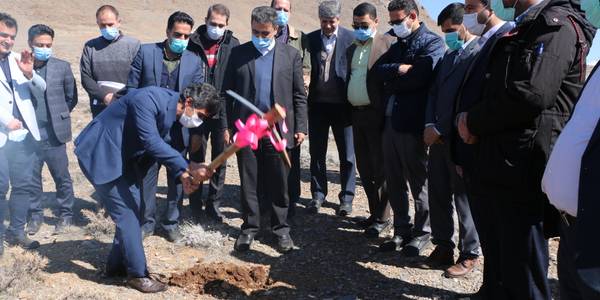 آئین کلنگ زنی طرح اقدام ملی مسکن در شهرشهباز باحضور دکتر رمضانی فرماندارشهرستان شازند