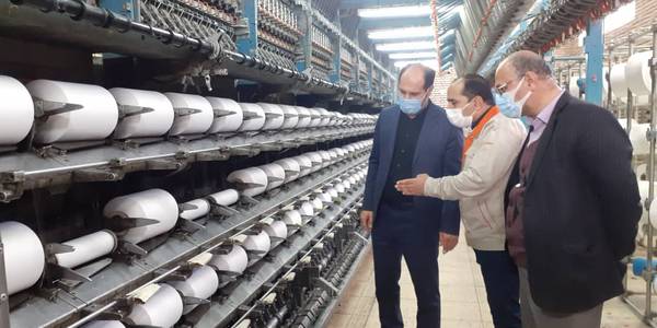بازدید فرماندار از یک واحد نساجی شهرستان دلیجان