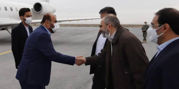 وزیر راه و شهرسازی وارد اراک شد