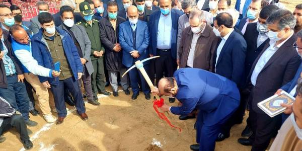 کلنگ پروژه ۸۱۰۰ واحدی طرح جهش تولید مسکن در اراک بر زمین زده شد