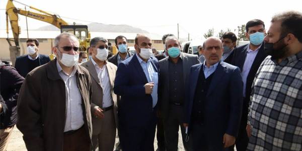 بازدید وزیر راه و شهرسازی، استاندار مرکزی، نمایندگان مردم اراک، خنداب در مجلس شورای اسلامی،فرماندار شهرستان اراک، معاونین استاندار و جمعی از مسئولین از طرح جهش تولید مسکن در کوی کوثر اراک