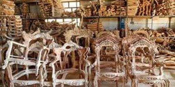 فرماندار کمیجان از آغاز عملیات اجرایی احداث ناحیه صنعتی مبل و منبت سمقاور در دهه مبارک فجر خبر داد.