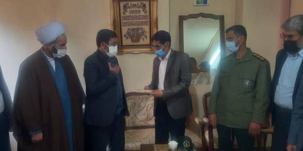 دیدار گازری فرماندار خنداب با جانباز علیرضا خندابی