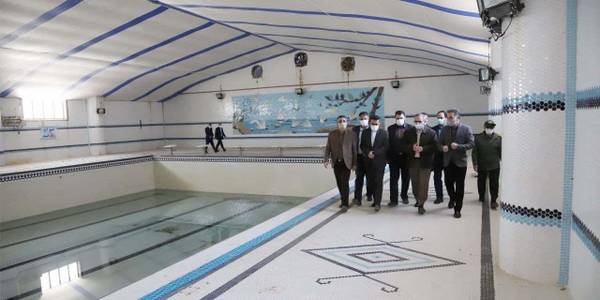 بازدید مسئولان استان از مجموعه استخر سرپوشیده محلات