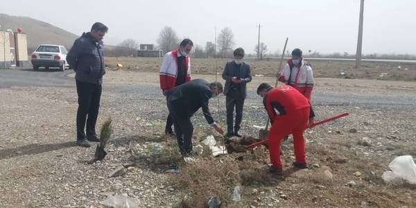 گرامیداشت هفته منابع طبیعی در شهرستان خنداب